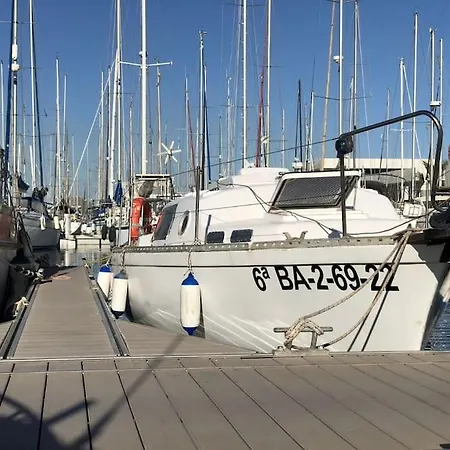 Relajate Y Vive Dentro Del Mar Botel *
