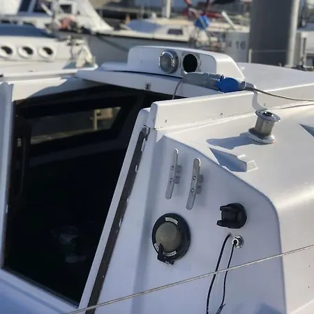 Relajate Y Vive Dentro Del Mar Botel *